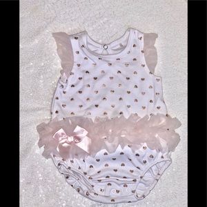 Cute tutu onesie w/gold hearts